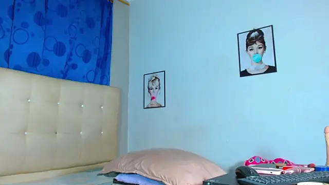 ebonny ts online show from September 30, 2025, 11:37 am