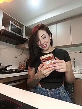 Snapshot of Sarahlove_90 chatting on February 15, 2026, 2:30 am Sarahlove 90 online show from February 15, 2026, 2:30 am