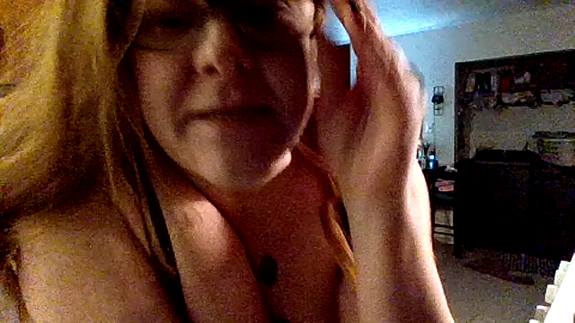 ScrawburryBBW online show from December 2, 2025, 4:51 am