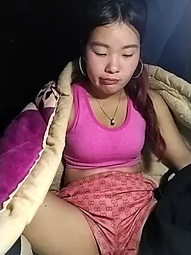 Snapshot of lylylove chatting on January 18, 2026, 9:35 am lylylove online show from January 18, 2026, 9:35 am