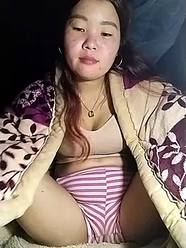 Snapshot of lylylove chatting on February 9, 2026, 1:26 pm lylylove online show from February 9, 2026, 1:26 pm