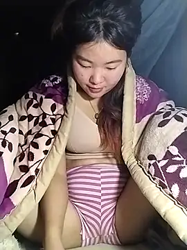 Snapshot of lylylove chatting on February 10, 2026, 2:15 am lylylove online show from February 10, 2026, 2:15 am