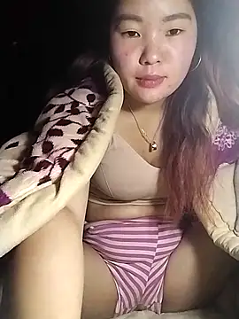 Snapshot of lylylove chatting on February 11, 2026, 1:10 am lylylove online show from February 11, 2026, 1:10 am