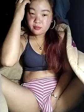 Snapshot of lylylove chatting on February 19, 2026, 1:56 am lylylove online show from February 19, 2026, 1:56 am