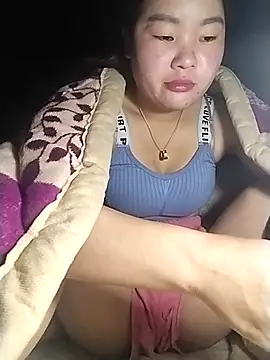 Snapshot of lylylove chatting on February 22, 2026, 12:23 am lylylove online show from February 22, 2026, 12:23 am