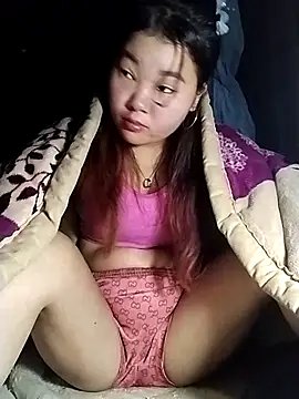 Snapshot of lylylove chatting on February 27, 2026, 12:43 am lylylove online show from February 27, 2026, 12:43 am