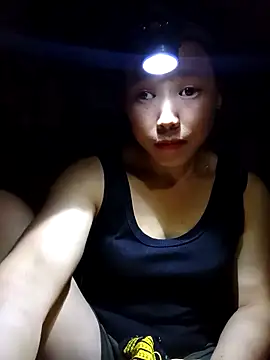 Ngocmi909 online show from April 2, 2026, 1:53 pm