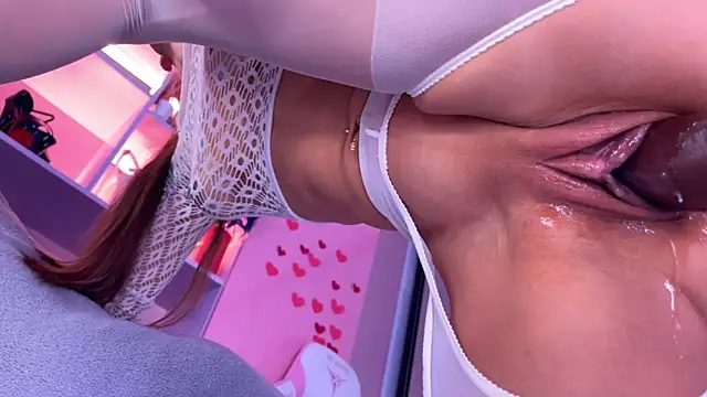 Crystallana online show from November 4, 2025, 8:24 am