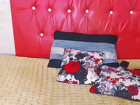 AppleAss02 online show from September 21, 2025, 7:26 pm