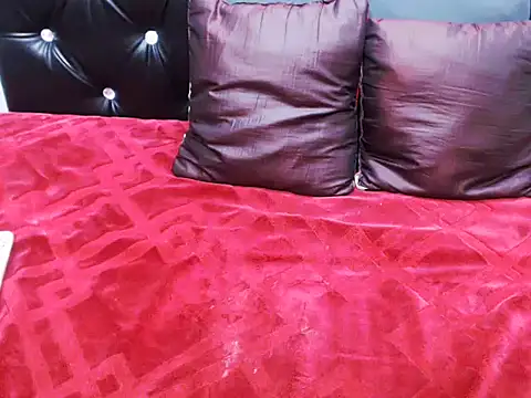 Snapshot of AppleAss02 chatting on February 14, 2026, 7:21 pm AppleAss02 online show from February 14, 2026, 7:21 pm