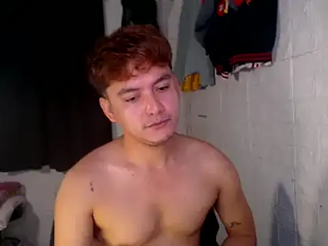 Snapshot of Tempting_jon chatting on May 8, 2026, 2:39 am Tempting jon online show from May 8, 2026, 2:39 am