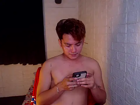 Snapshot of Tempting_jon chatting on May 22, 2026, 12:55 pm Tempting jon online show from May 22, 2026, 12:55 pm