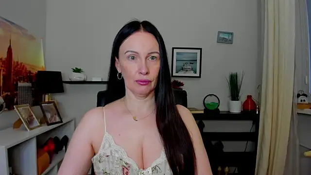 Velvet Jasmine online show from October 22, 2025, 5:30 am