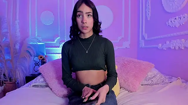 aitana johns online show from November 20, 2025, 12:05 pm