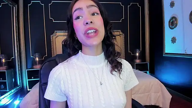 aitana johns online show from November 24, 2025, 12:16 pm