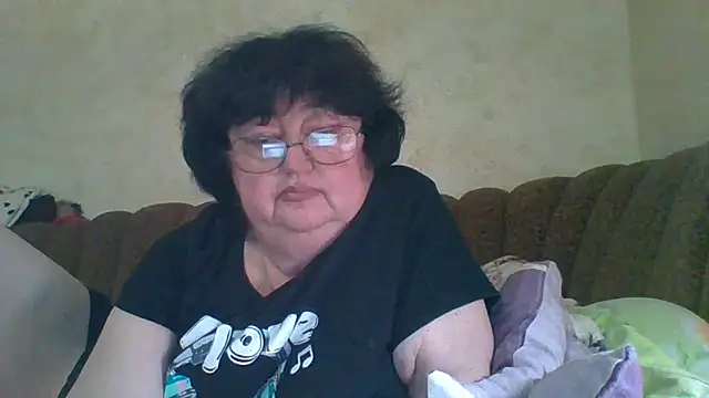 MilaSky5303 online show from November 11, 2025, 12:05 pm