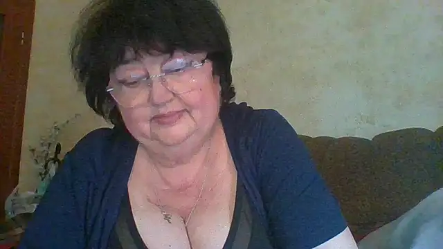 MilaSky5303 online show from April 12, 2026, 9:58 am