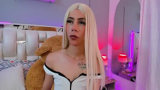 Snapshot of Darlyn_tenderhot__ chatting on October 22, 2025, 11:48 pm Darlyn tenderhot online show from October 22, 2025, 11:48 pm