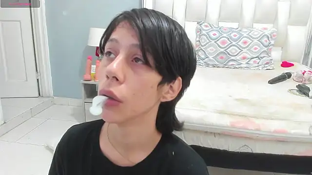 Snapshot of Darlyn_tenderhot__ chatting on October 27, 2025, 2:37 am Darlyn tenderhot online show from October 27, 2025, 2:37 am