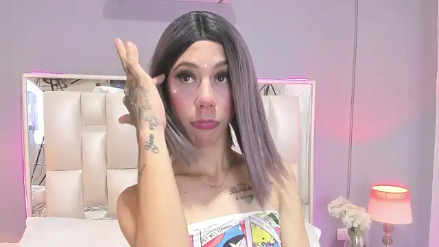 Snapshot of Darlyn_tenderhot__ chatting on December 2, 2025, 9:54 pm Darlyn tenderhot online show from December 2, 2025, 9:54 pm