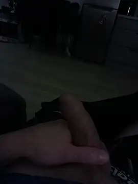 studdd716 online show from December 17, 2025, 4:02 pm