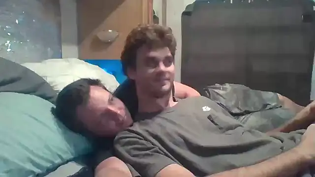 DeafGuyProud389 online show from September 9, 2025, 12:10 am