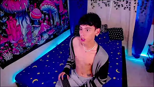 Snapshot of Thedoll_ethan7 chatting on May 24, 2026, 7:08 pm Thedoll ethan7 online show from May 24, 2026, 7:08 pm