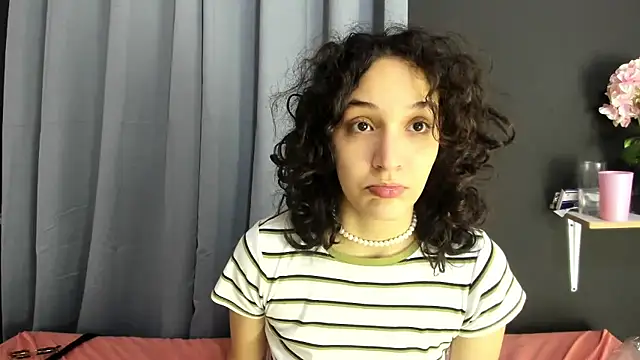 TeensNews18 online show from October 31, 2025, 12:28 pm