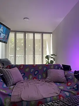 Snapshot of MoraInFire chatting on December 15, 2025, 3:16 pm MoraInFire online show from December 15, 2025, 3:16 pm