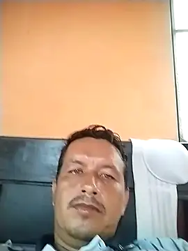 colombiano198720 online show from October 5, 2025, 12:03 pm