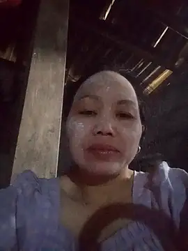 Snapshot of _YooY_ chatting on October 6, 2025, 4:32 am YooY online show from October 6, 2025, 4:32 am