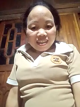 Snapshot of _YooY_ chatting on October 13, 2025, 3:45 pm YooY online show from October 13, 2025, 3:45 pm