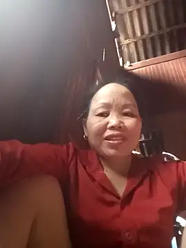 Snapshot of _YooY_ chatting on October 19, 2025, 3:40 am YooY online show from October 19, 2025, 3:40 am