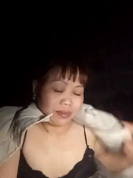 Snapshot of _YooY_ chatting on November 16, 2025, 2:22 pm YooY online show from November 16, 2025, 2:22 pm