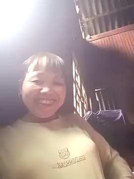 Snapshot of _YooY_ chatting on November 18, 2025, 3:01 am YooY online show from November 18, 2025, 3:01 am