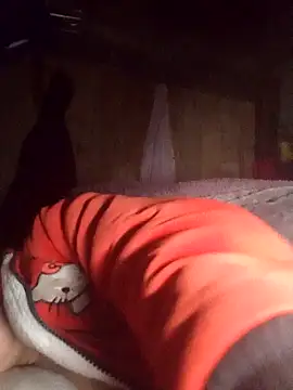 Snapshot of _YooY_ chatting on November 24, 2025, 11:04 pm YooY online show from November 24, 2025, 11:04 pm