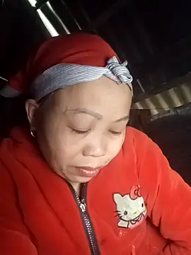 Snapshot of _YooY_ chatting on December 2, 2025, 12:27 am YooY online show from December 2, 2025, 12:27 am