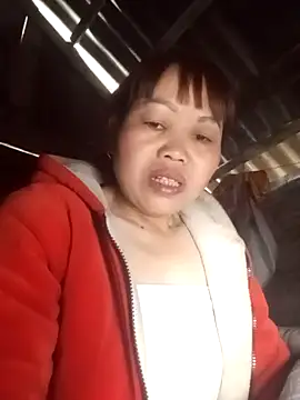 Snapshot of _YooY_ chatting on December 3, 2025, 12:40 am YooY online show from December 3, 2025, 12:40 am