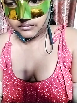 mimi87hoty online show from April 18, 2026, 7:07 pm