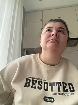 Snapshot of AliceCurlyX chatting on February 16, 2026, 2:02 pm AliceCurlyX online show from February 16, 2026, 2:02 pm