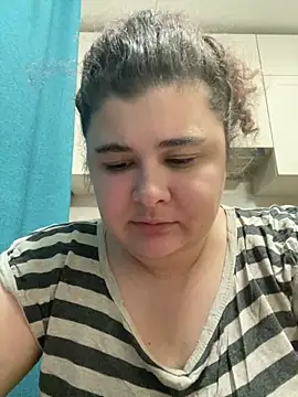 Snapshot of AliceCurlyX chatting on February 25, 2026, 2:27 pm AliceCurlyX online show from February 25, 2026, 2:27 pm