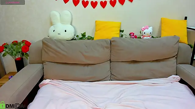 Sylvia Ortiz online show from February 19, 2026, 1:01 am