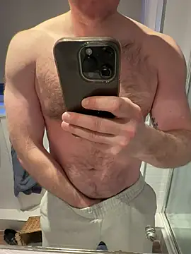 Manchestermuscles1988 online show from April 11, 2026, 7:18 pm