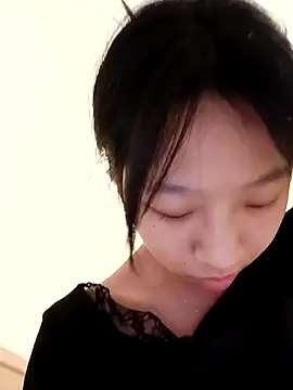 jingjing005 online show from November 9, 2025, 10:46 am