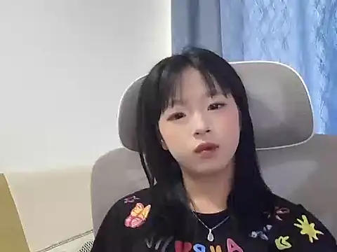 jingjing005 online show from May 16, 2026, 6:21 am
