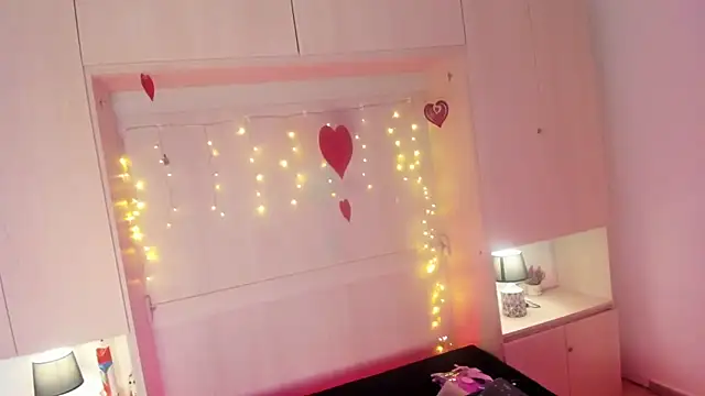 VickyRuiz  online show from February 20, 2026, 12:05 pm