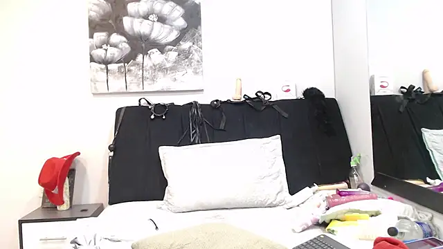 Snapshot of DonnaJoness chatting on October 20, 2025, 6:41 pm DonnaJoness online show from October 20, 2025, 6:41 pm