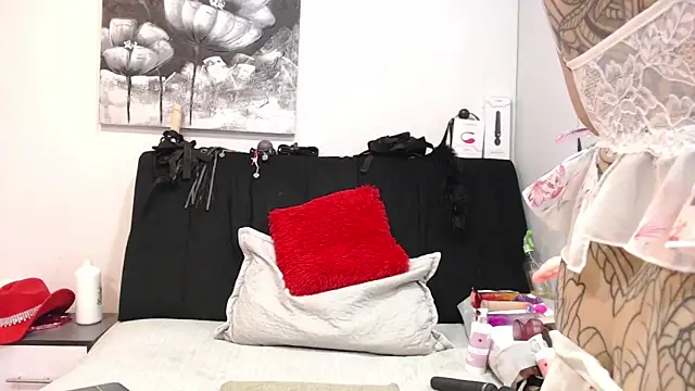 DonnaJoness online show from February 26, 2026, 8:30 pm