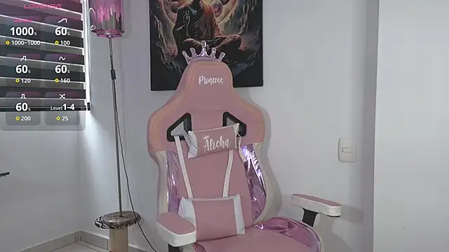 Snapshot of isabella_pearl_ chatting on February 13, 2026, 8:16 pm isabella pearl online show from February 13, 2026, 8:16 pm