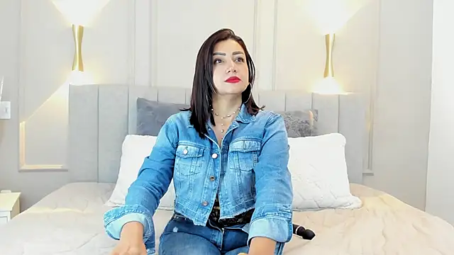 victoria bourne online show from October 9, 2025, 7:23 pm